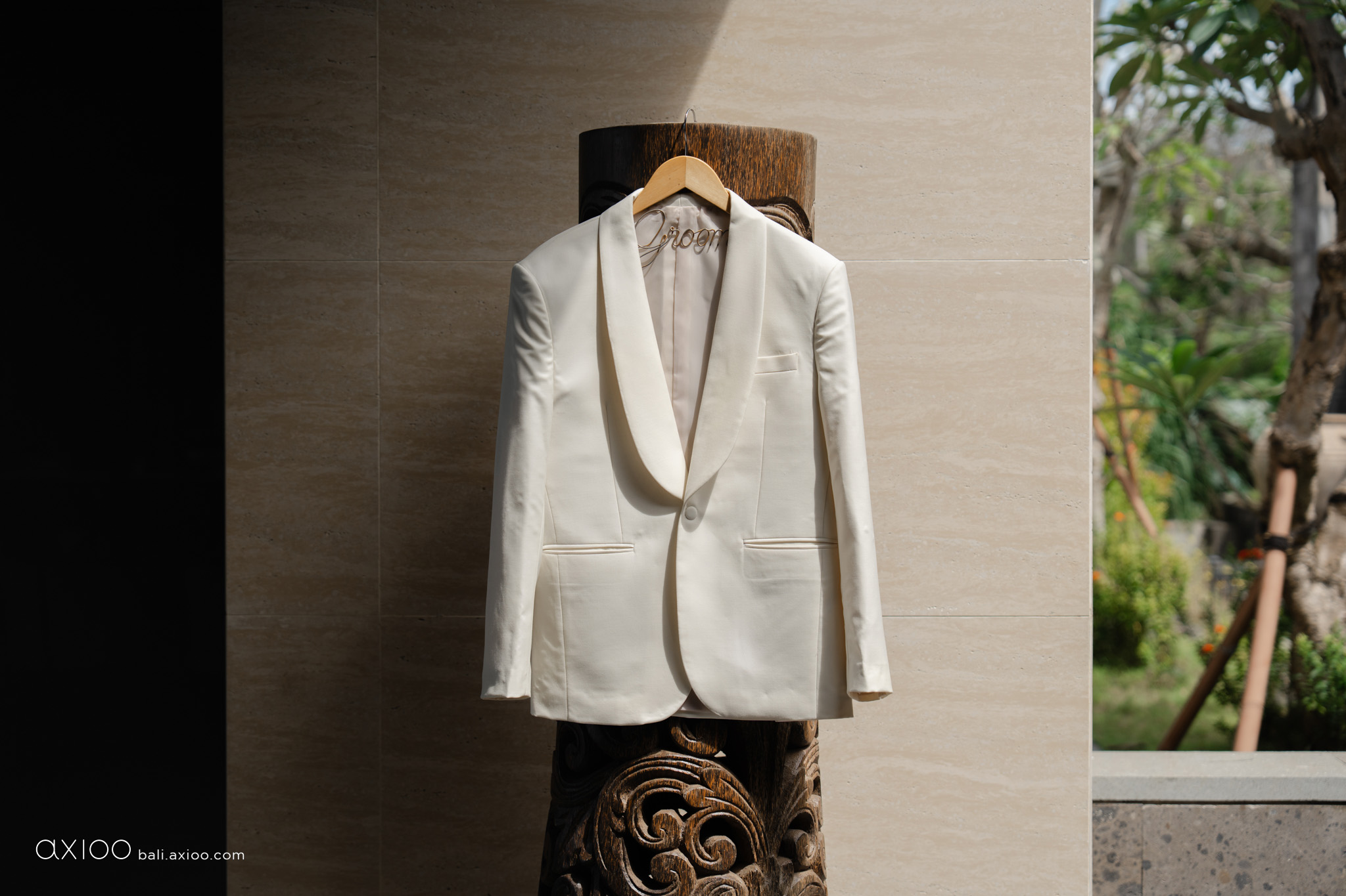 Axioo: A Study in Softness: A Wonderland Uluwatu Wedding in Bali